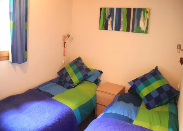 Myrtilles For 6 People * شاتيل